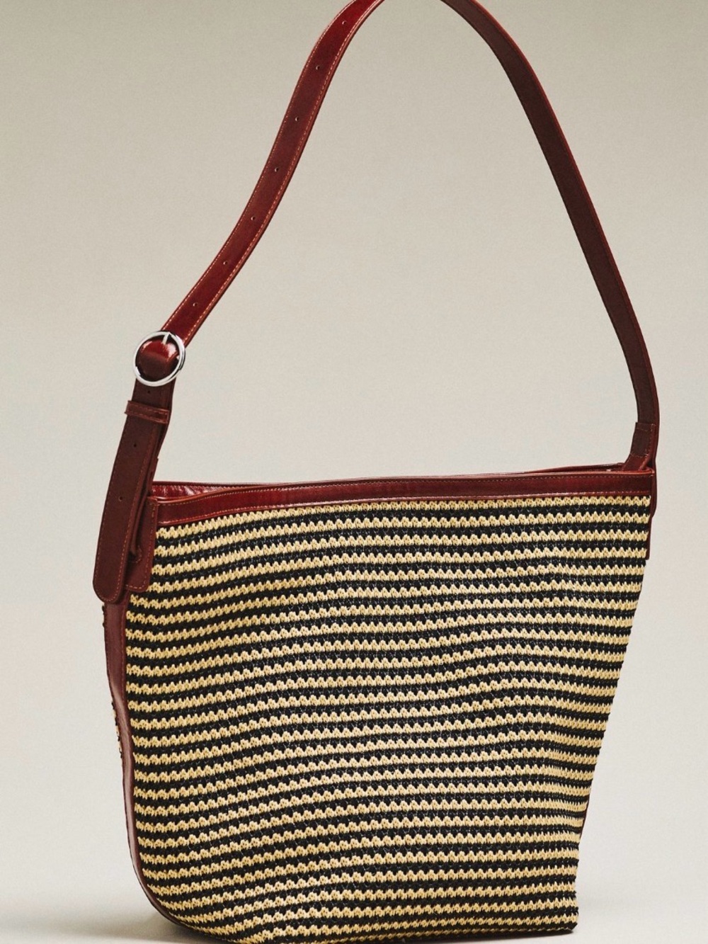 Melie Bianco Anse Bucket Bag